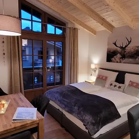 Hochalmbahnen 1-17 We3, Maislaufeldweg 1q Og *